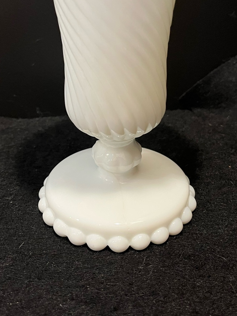 Vintage WESTMORELAND Vase Swirl and Ball Pattern Flared Milk Glass Pedestal Vase - Picture 8 of 13